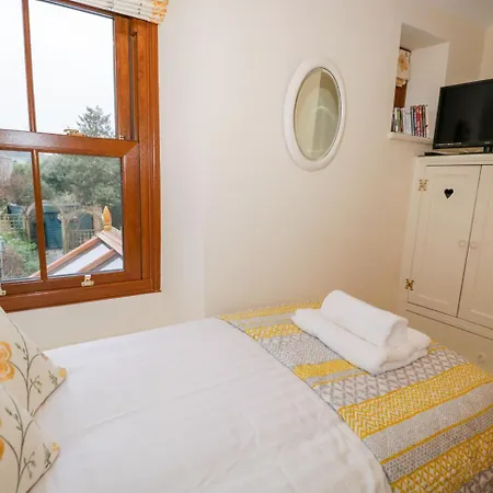 Holiday home 3 School View *